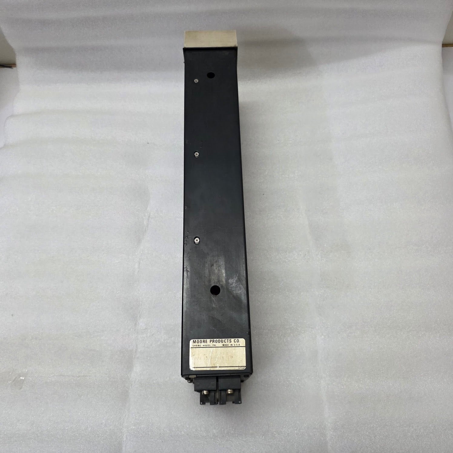 MOORE 15738-119 SINGLE LOOP DIGITAL CONTROLLER