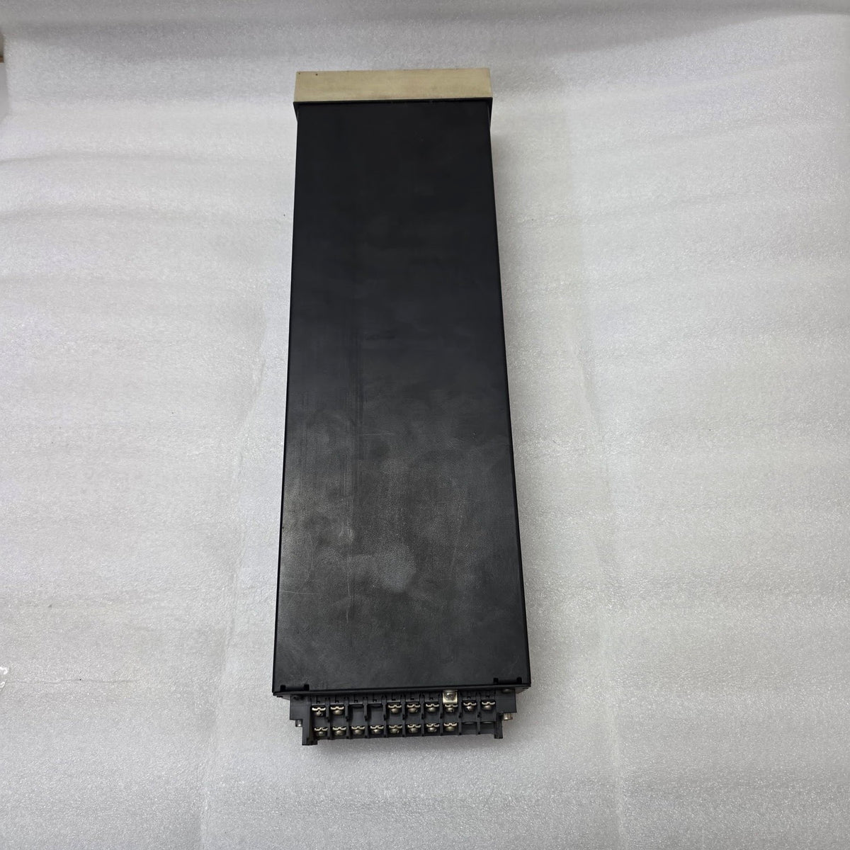 MOORE 15738-119 SINGLE LOOP DIGITAL CONTROLLER