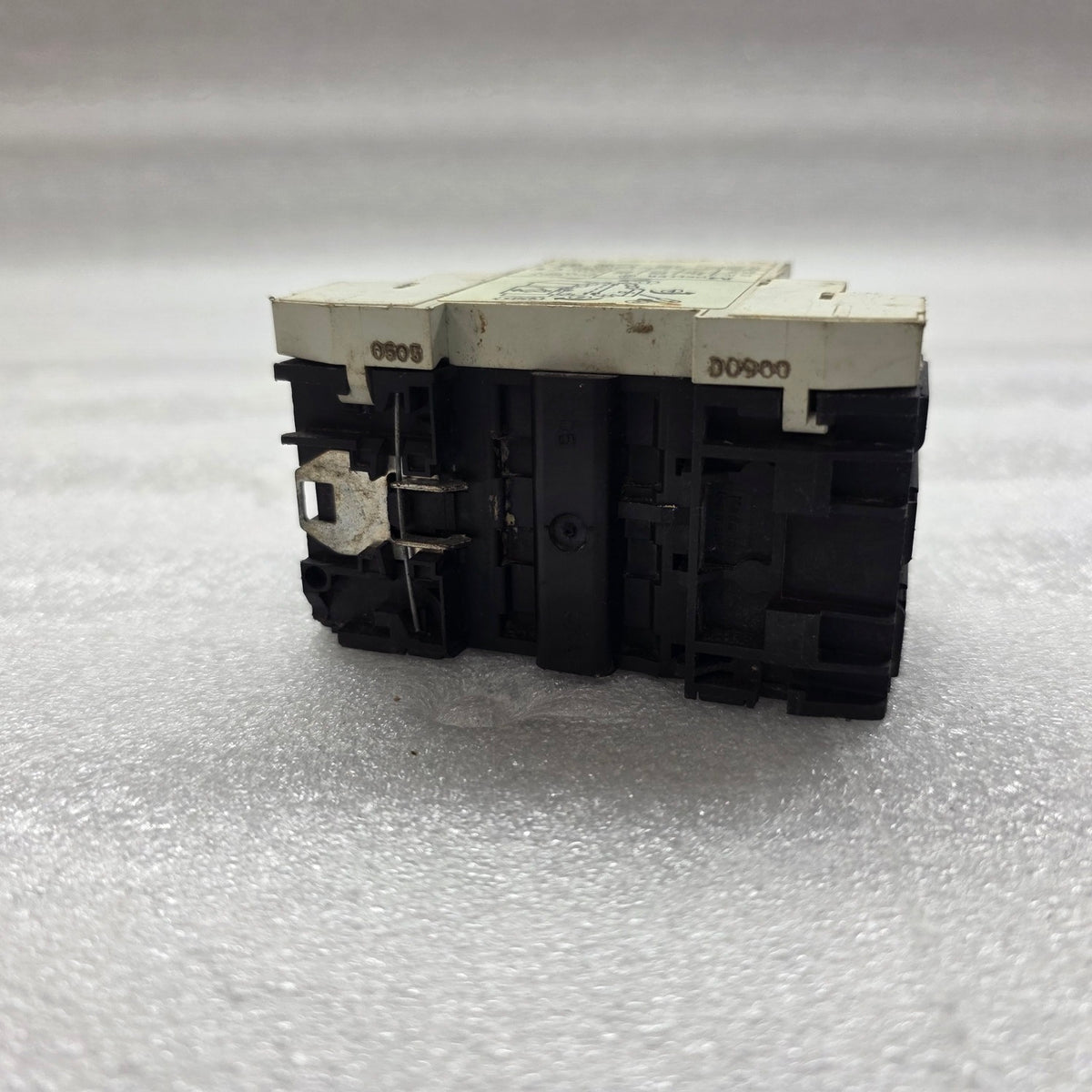 MOELLER PKZM0-2.5 MOTOR PROTECTION CIRCUIT BREAKER 1.8-2.5A