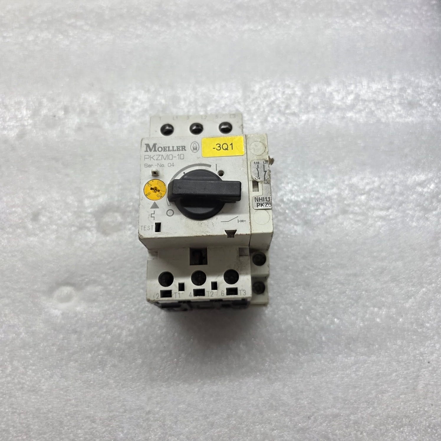 MOELLER PKZM0-10 MOTOR PROTECTION CIRCUIT BREAKER 6.3–10A MANUAL MOTOR STARTER