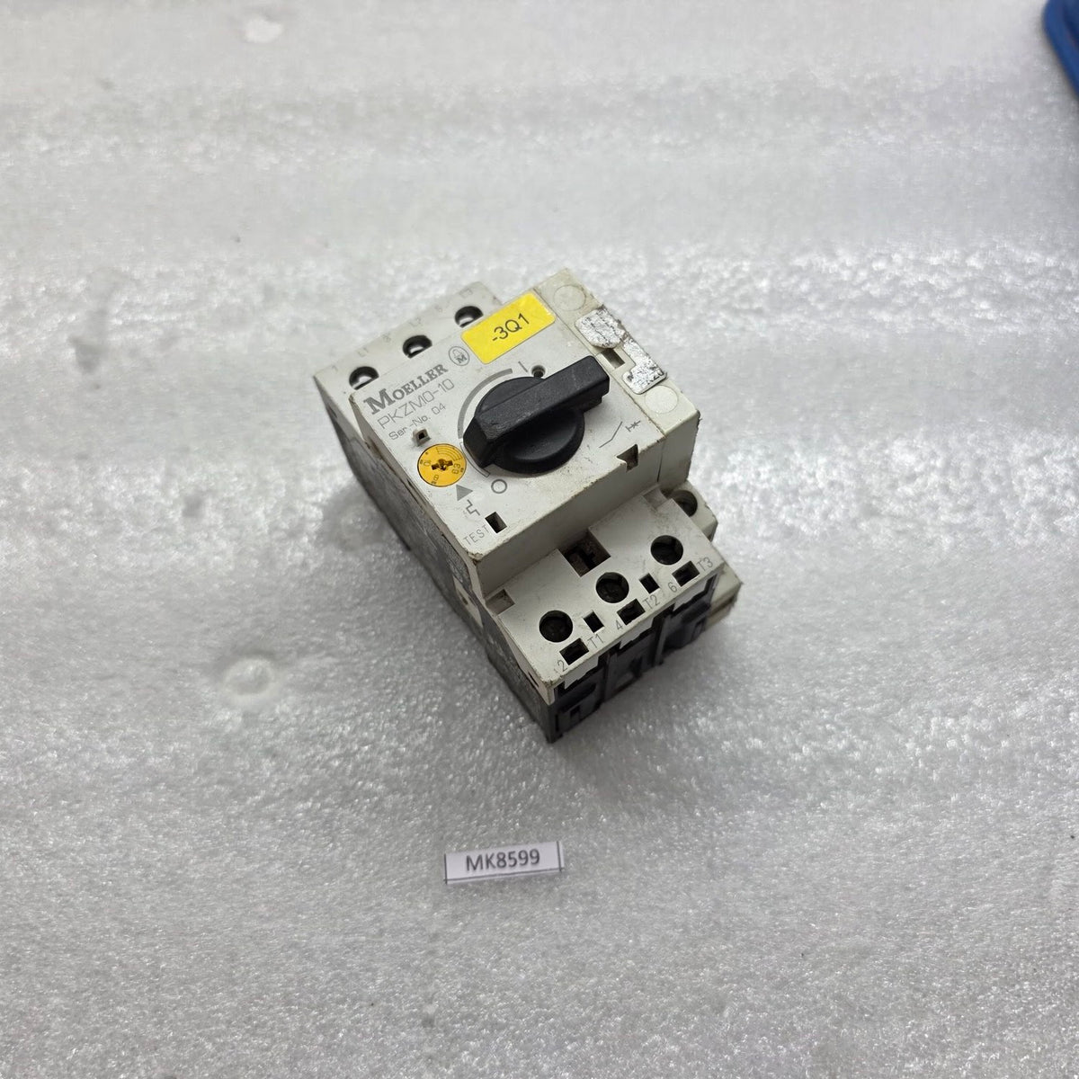 MOELLER PKZM0-10 MOTOR PROTECTION CIRCUIT BREAKER 6.3–10A MANUAL MOTOR STARTER