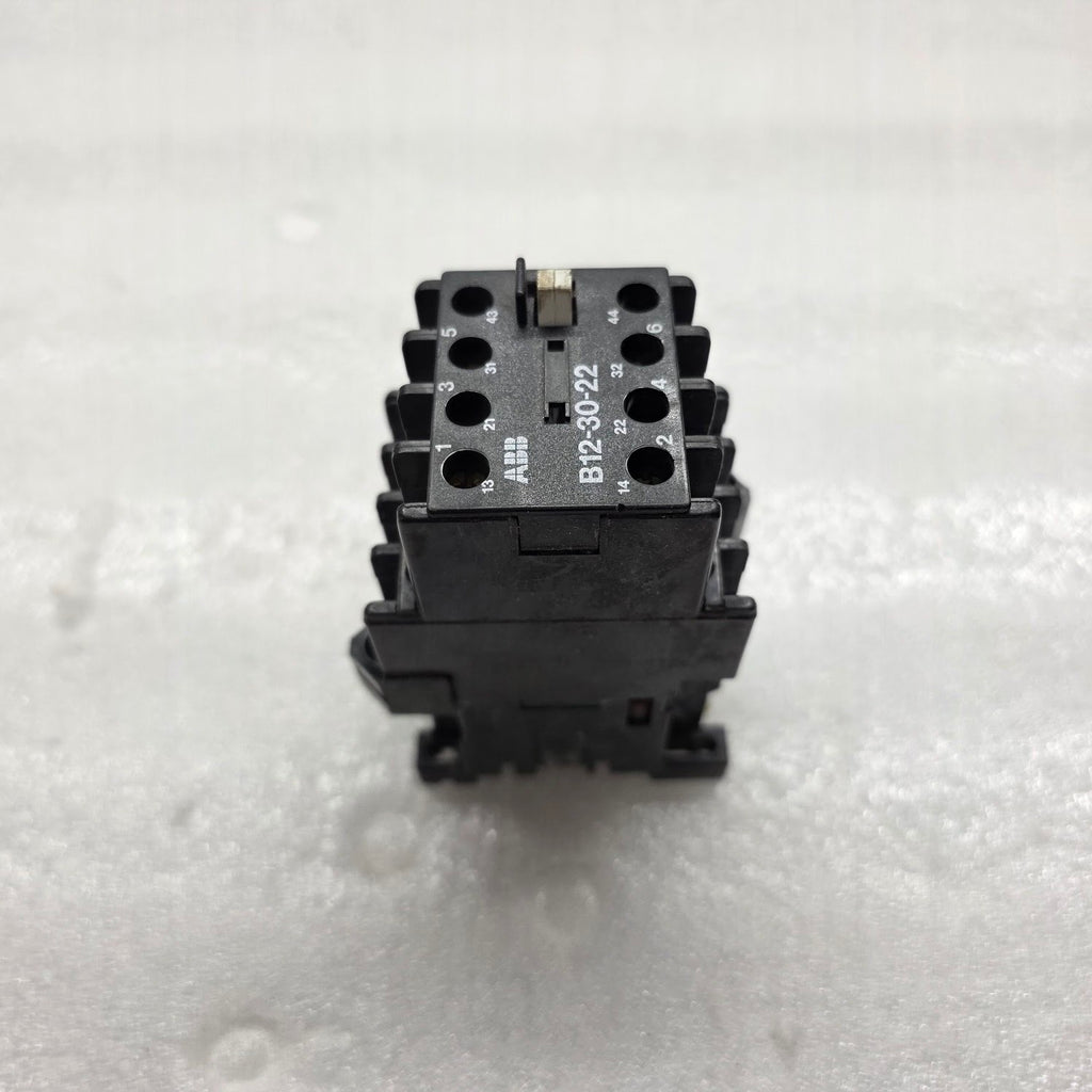 ABB B12-30-22 MAGNETIC CONTACTOR 24-28VAC