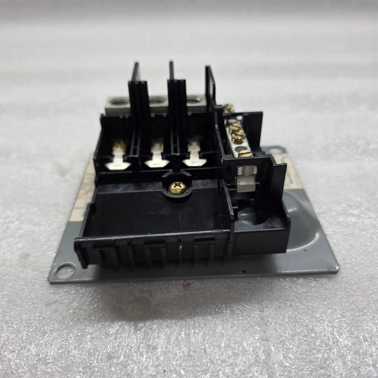 SQUARE D QON403L60N MOUNTING BASE LOAD CENTER