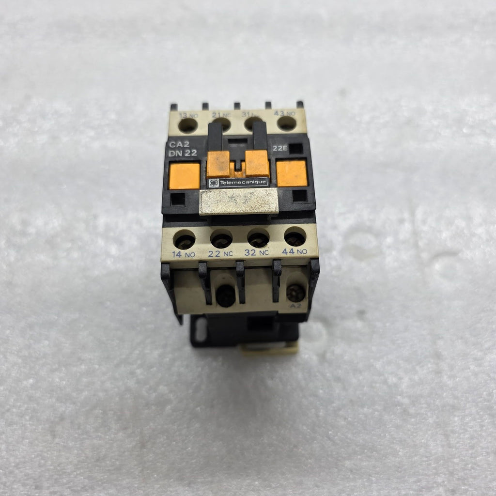 TELEMECANIQUE CA2 DN 22 CONTACTOR 220-240V