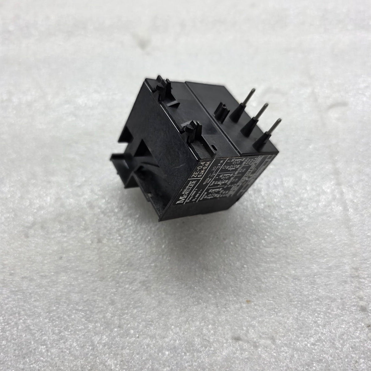 MOELLER ZE-0.4 THERMAL OVERLOAD RELAY 0.24-0.4A