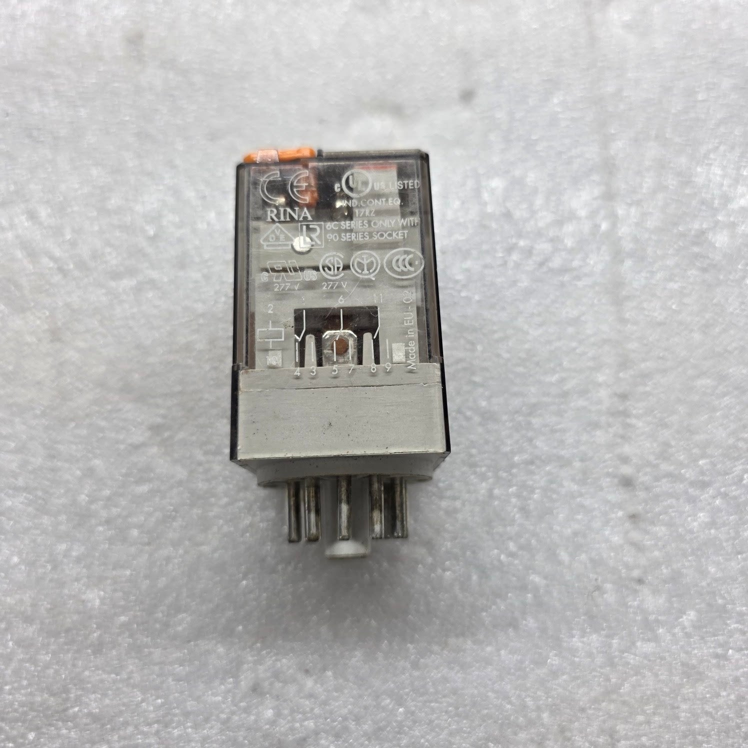 FINDER 60.13.8.230.0040 PLUG IN RELAY