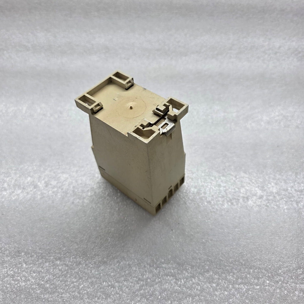 SPRECHER + SCHUH RT 3-M THERMISTOR PROTECTION RELAY