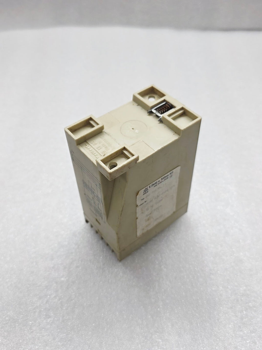 DOLD AG 5876.11 INSULATION MONITOR
