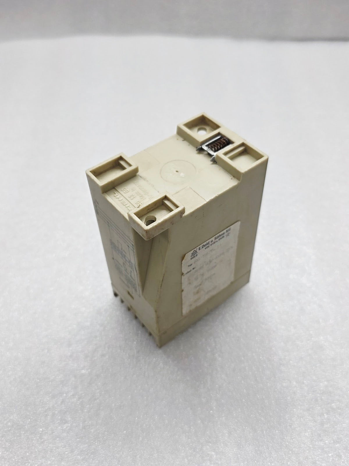 DOLD AG 5876.11 INSULATION MONITOR