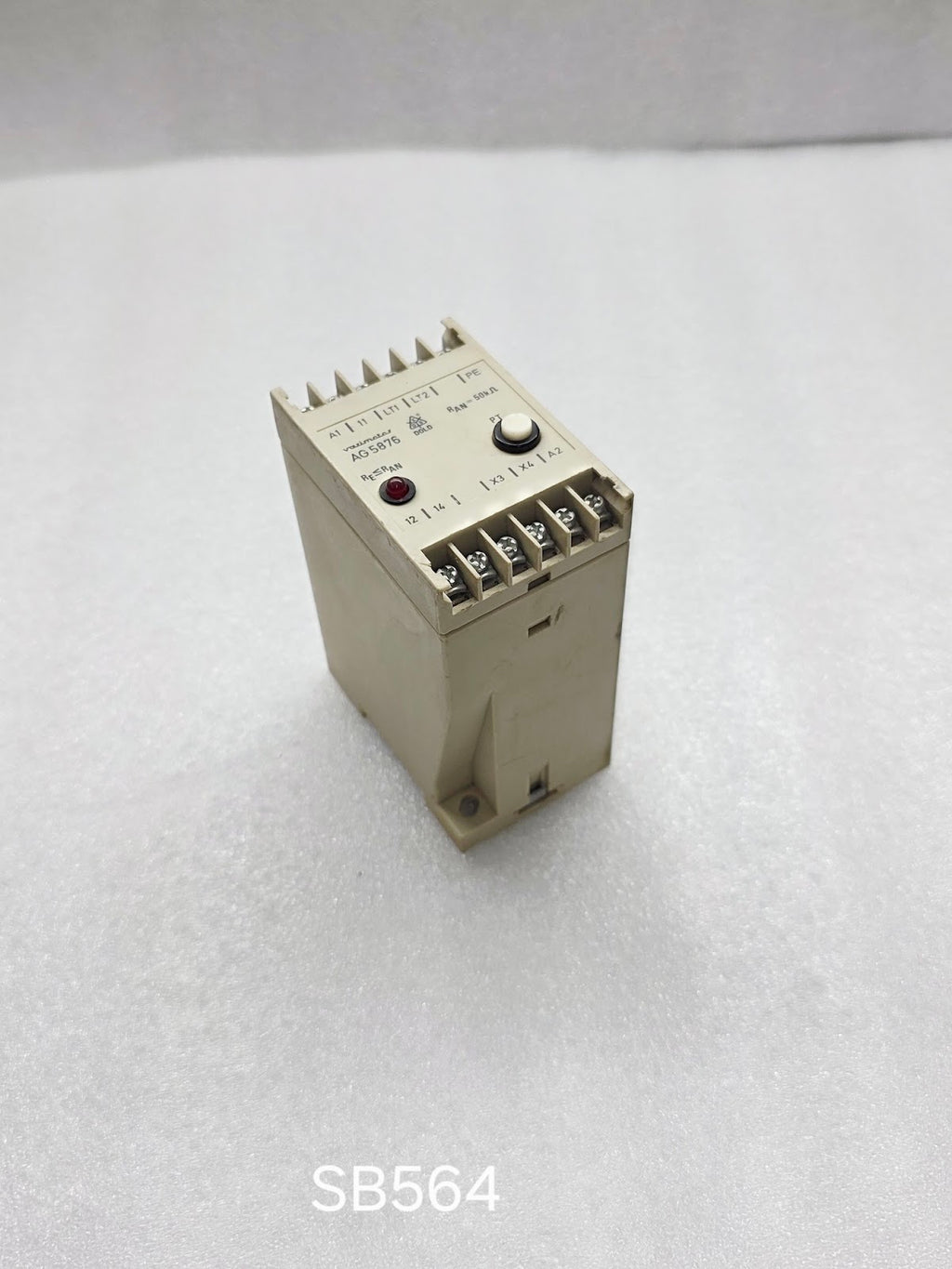 DOLD AG 5876.11 INSULATION MONITOR