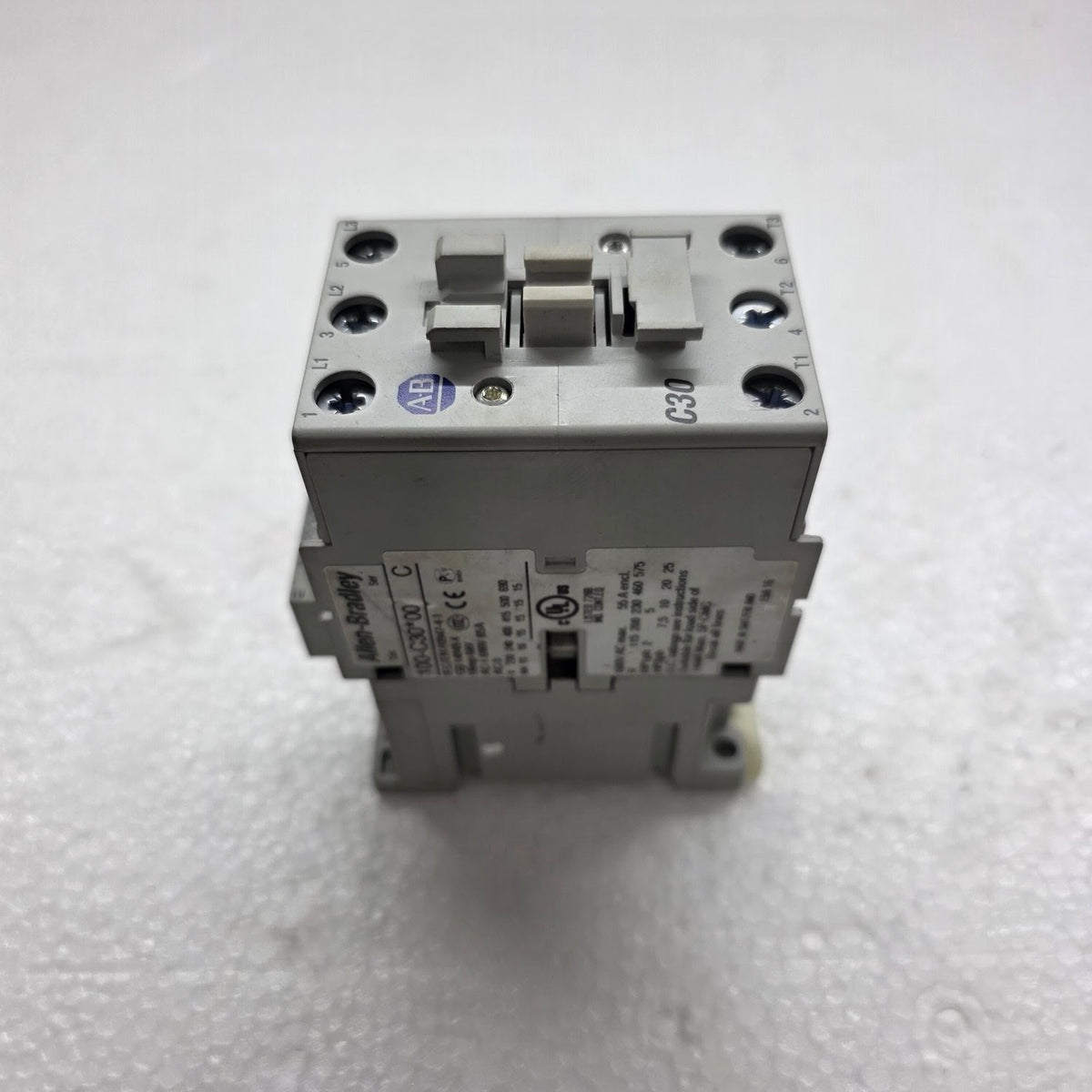 ALLEN BRADLEY CAT 100-C30-00  MAGNETIC CONTACTOR 24V AC
