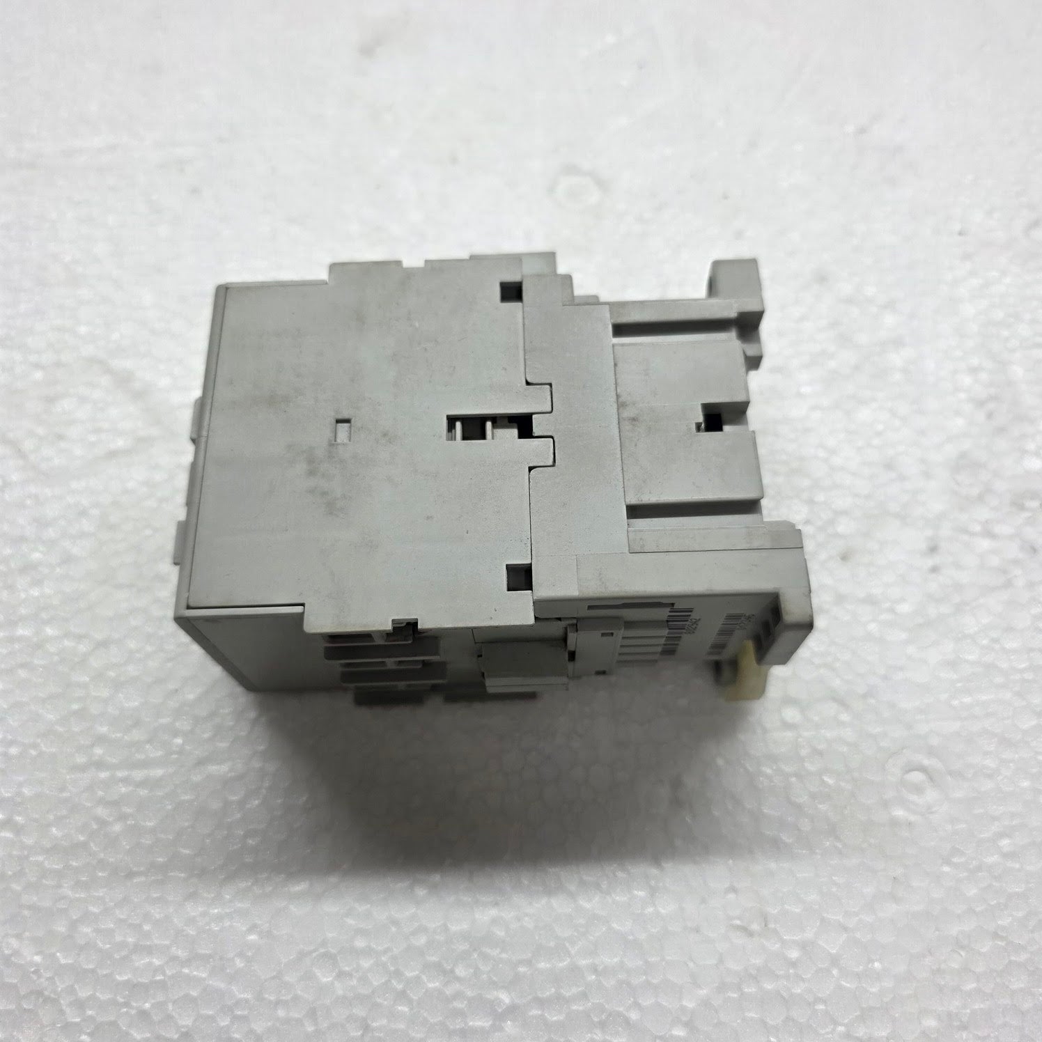 ALLEN BRADLEY CAT 100-C30-00  MAGNETIC CONTACTOR 24V AC