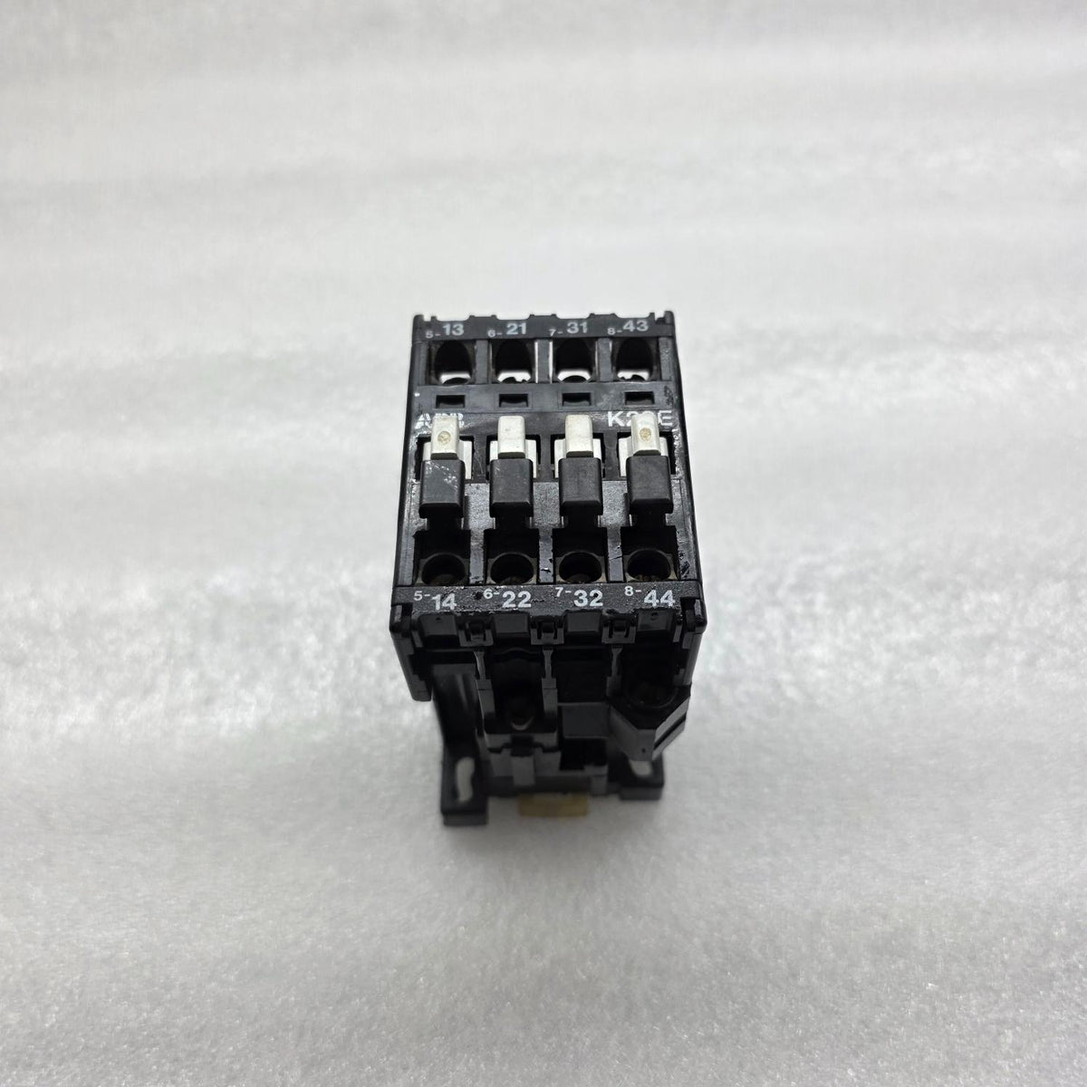 ABB K22E MAGNETIC CONTACTOR 220-255V AC