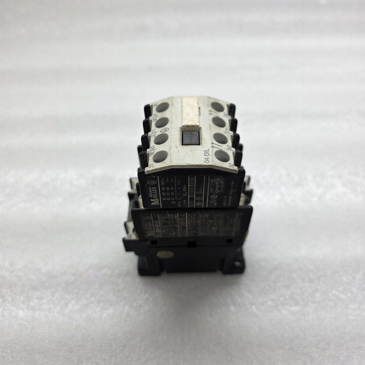 MOELLER DIL00AM-01 CONTACTOR COIL VOLTAGE 190-220V AUXILIARY 04 DIL