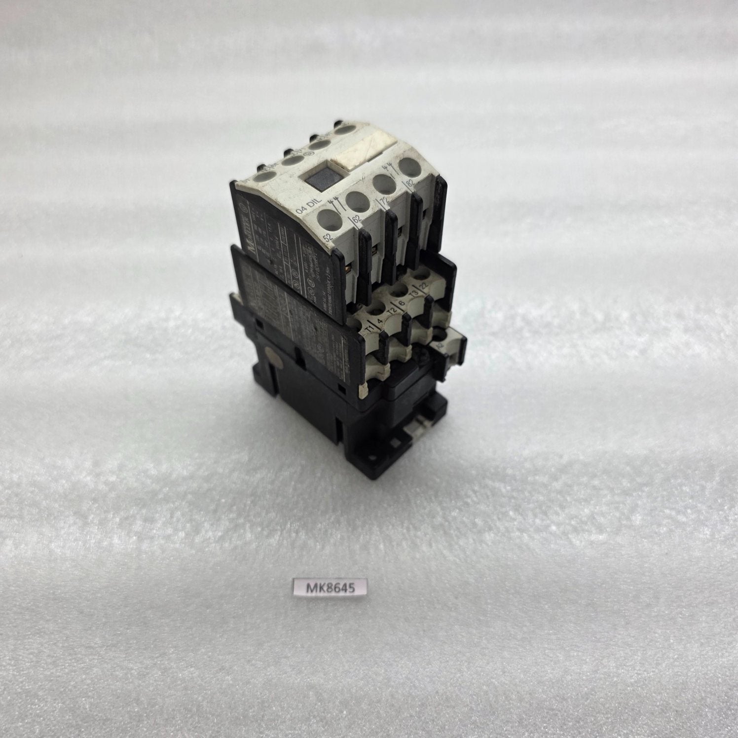 MOELLER DIL00AM-01 CONTACTOR COIL VOLTAGE 190-220V AUXILIARY 04 DIL