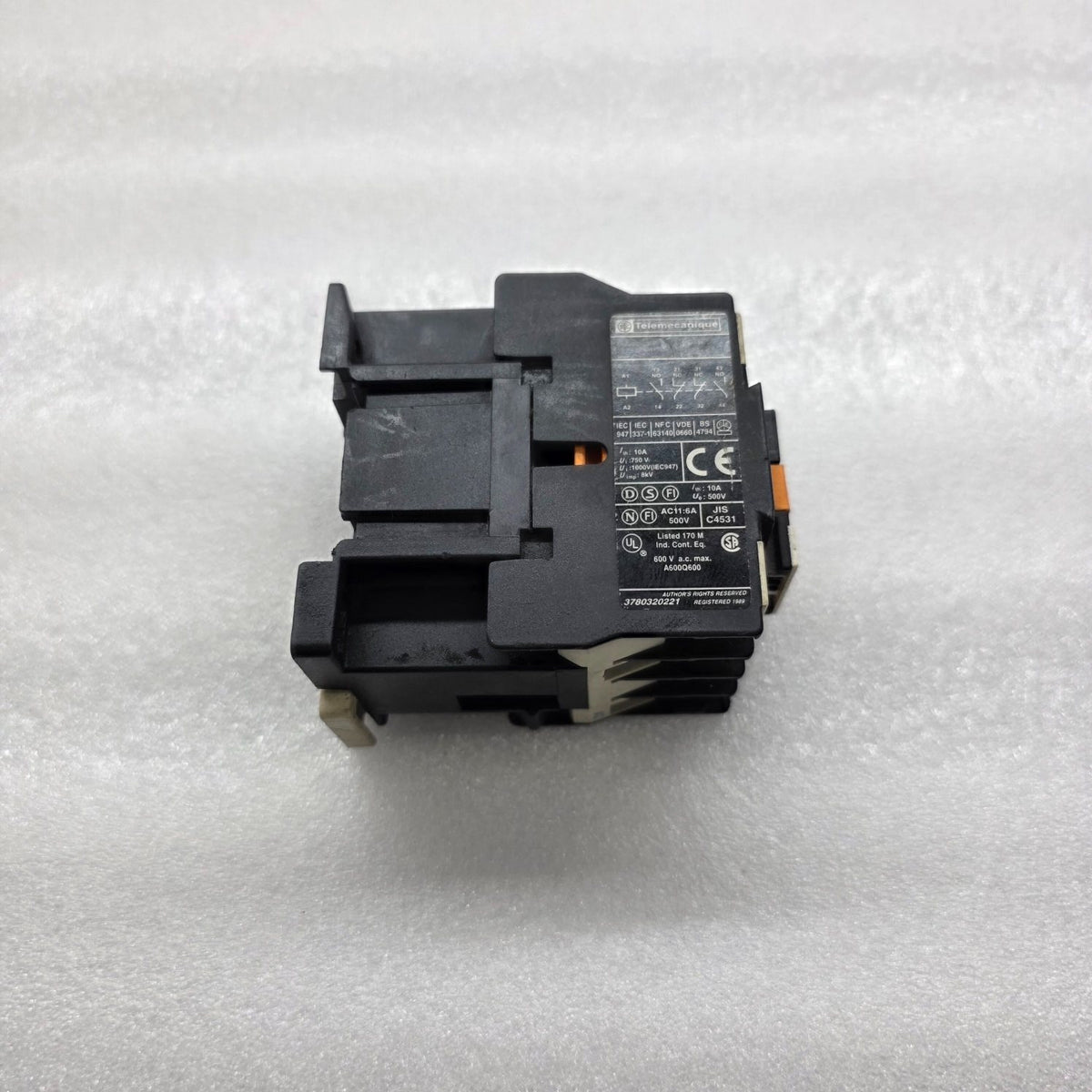 TELEMECANIQUE CA2 DN 22 MAGNETIC CONTACTOR 10A 230V