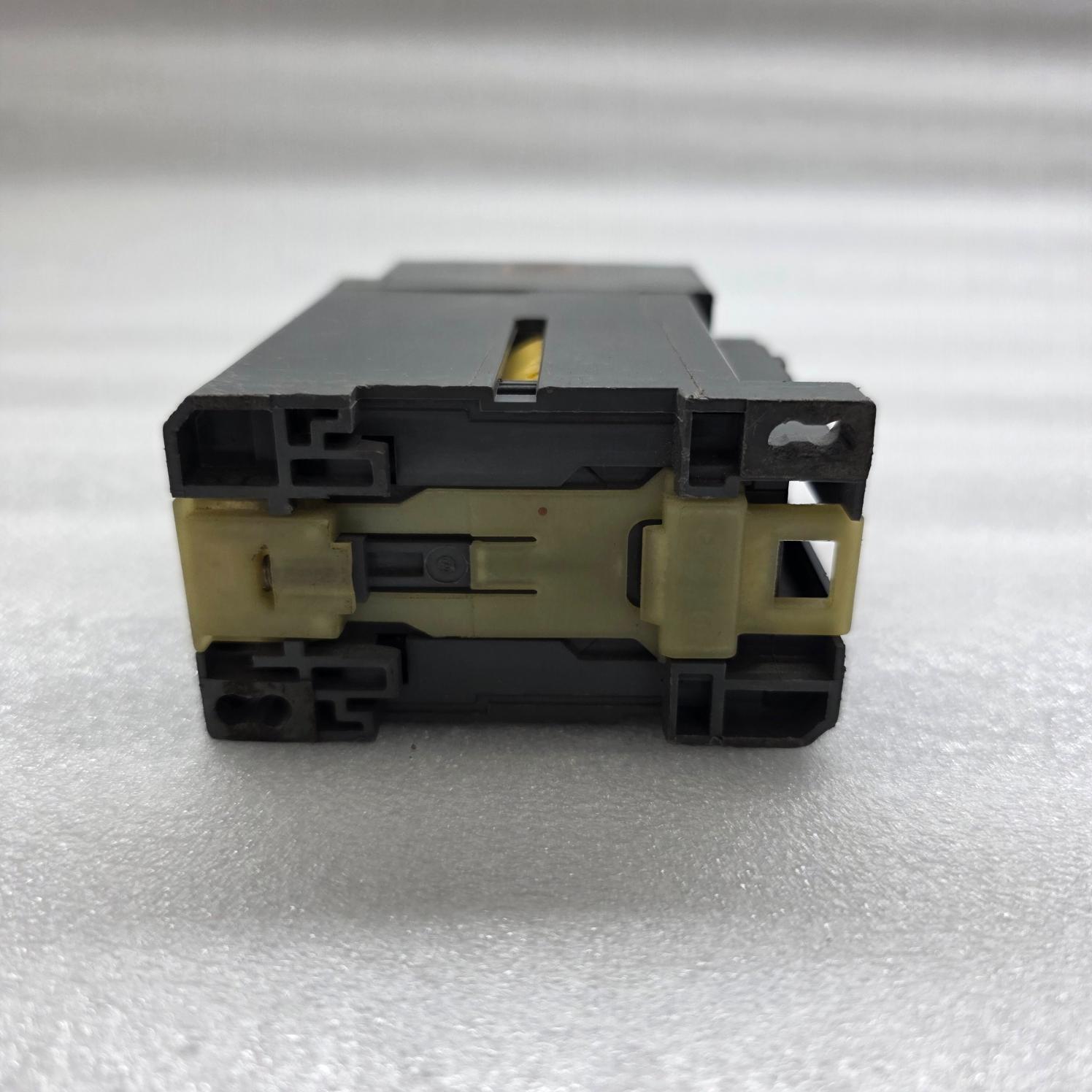 ABB BC16-30-01 CONTACTOR 24V DC