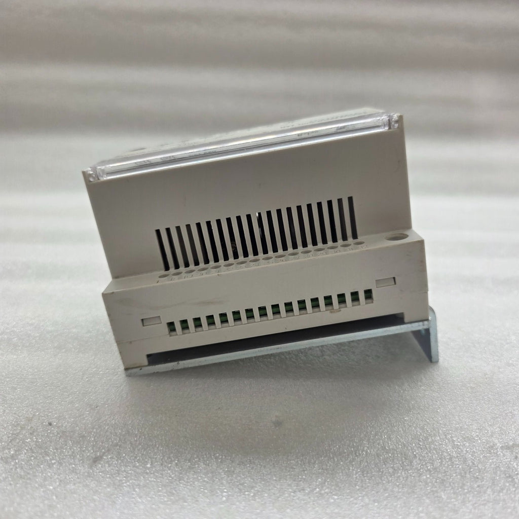 HYUNDAI UANS-UT4 UVT TIME DELAY MODULE 5832000266 440V