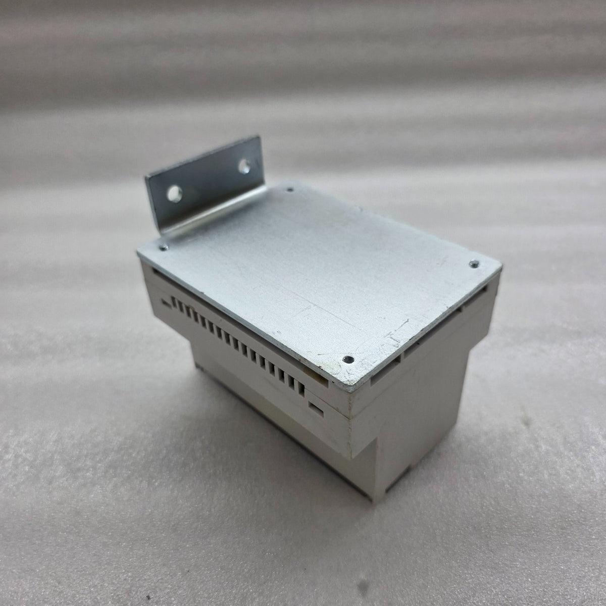 HYUNDAI UANS-UT4 UVT TIME DELAY MODULE 5832000266 440V