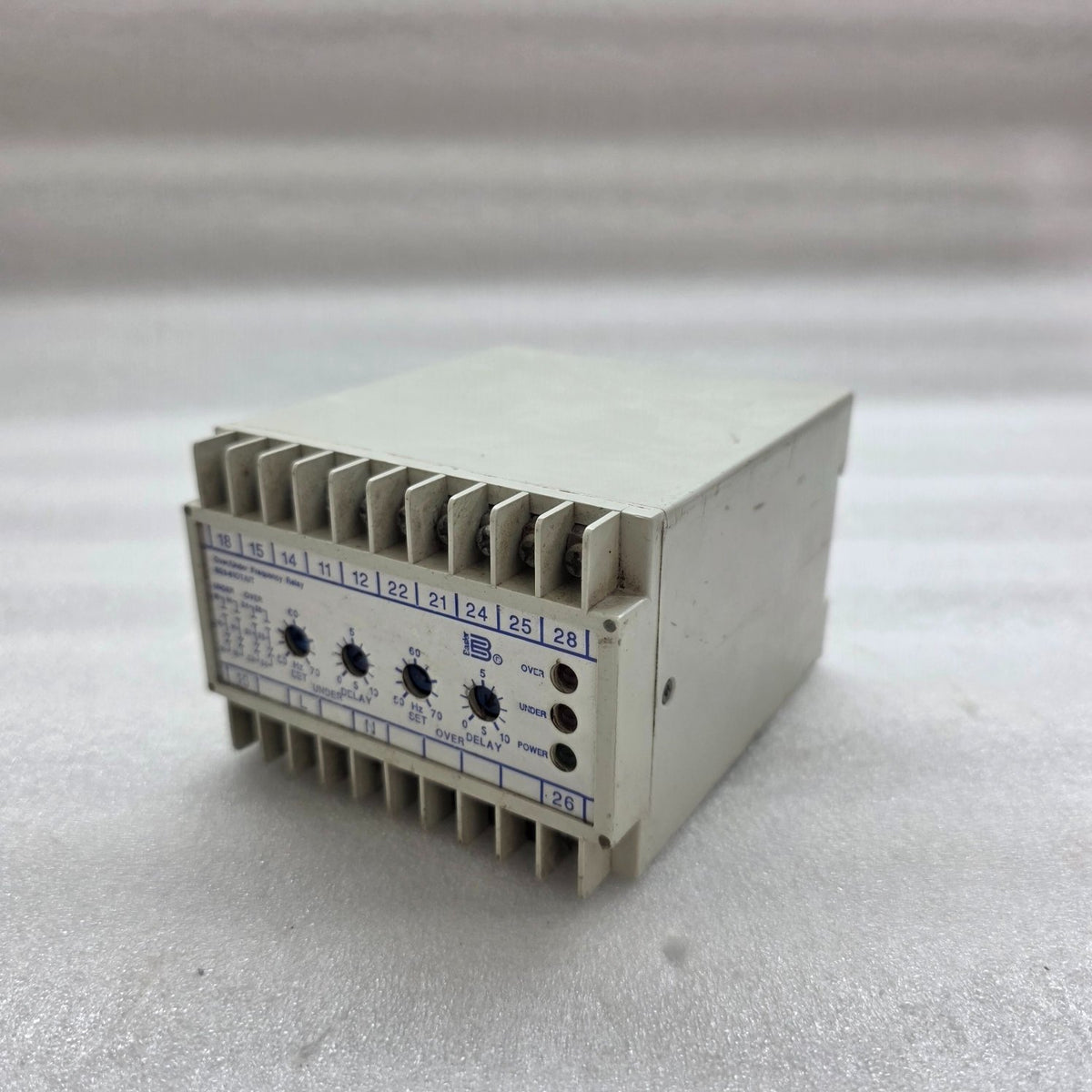 BASLER ELECTRIC 9323000102 OVER/UNDER FREQUENCY RELAY BE3-81OT/UT-1A4N3 120V