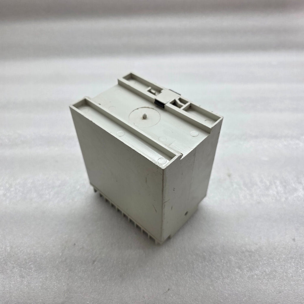 BASLER ELECTRIC 9323000102 OVER/UNDER FREQUENCY RELAY BE3-81OT/UT-1A4N3 120V