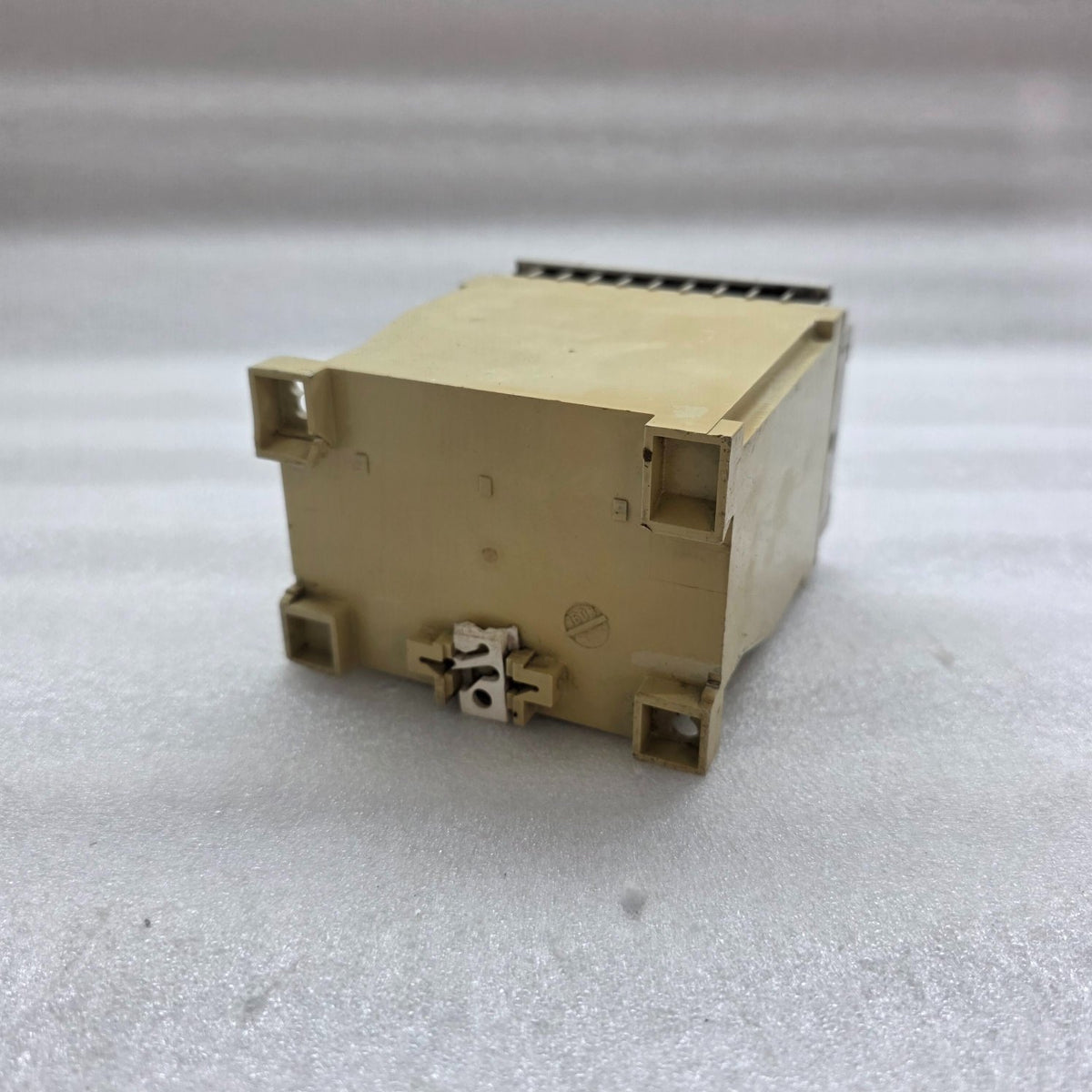 KNICK 8001A1 DC ISOLATION AMPLIFIER