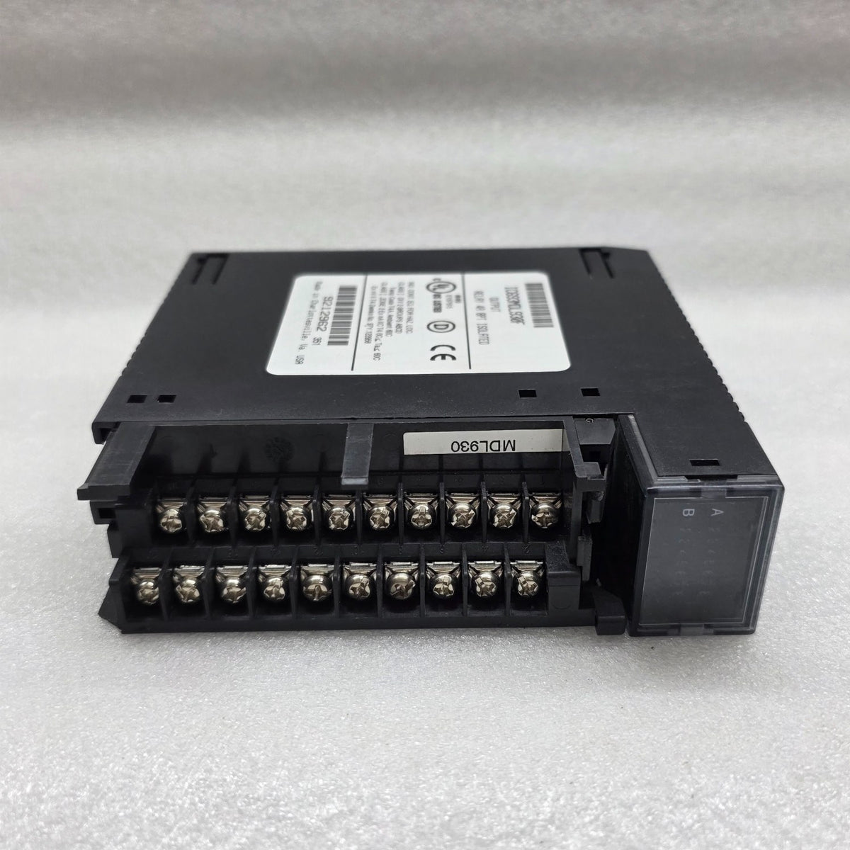 GE FANUC IC693MDL930F 4A ISOLATED RELAY OUTPUT MODULE
