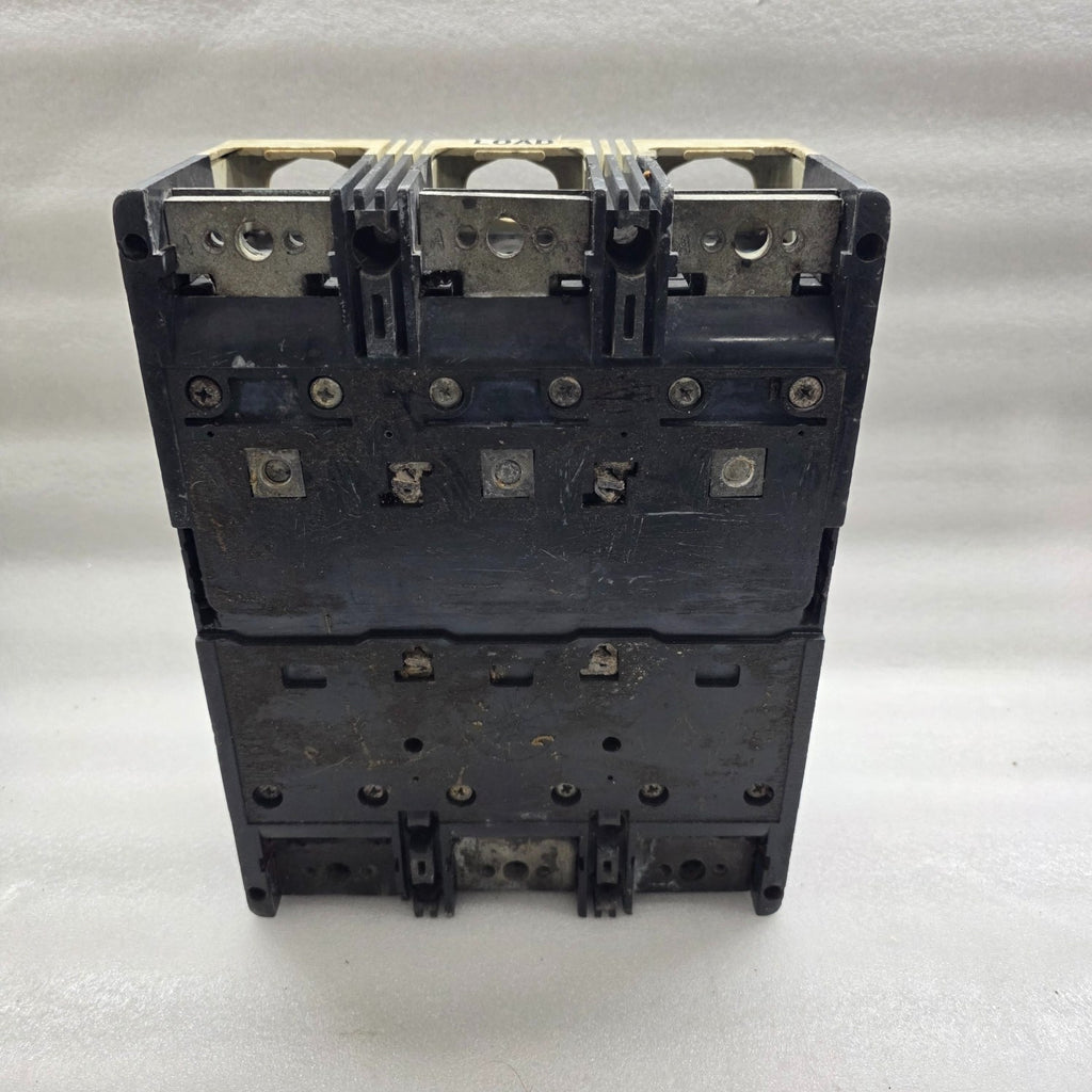 CUTLER HAMMER HLD3600F 3-POLE CIRCUIT BREAKER 600A  6633C81G06