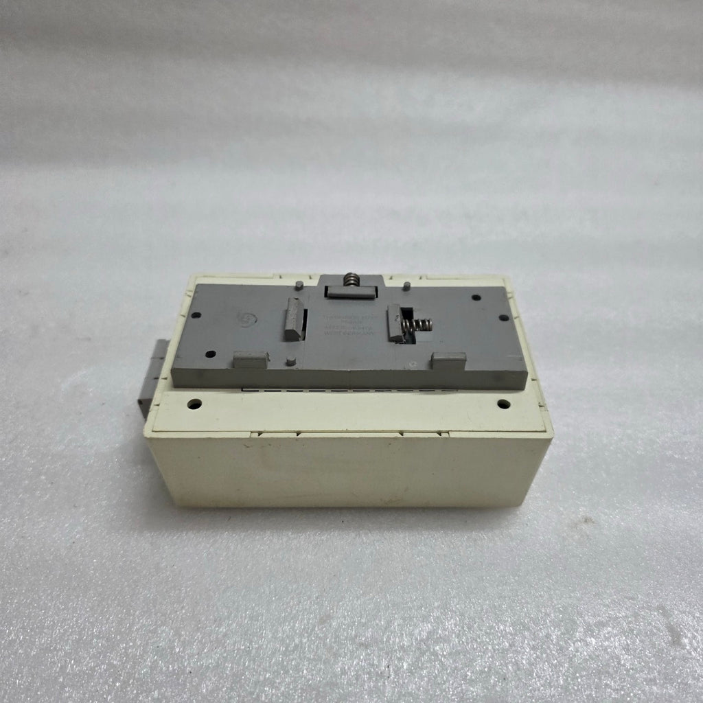 PHOENIX CONTACT 5600525 RAIL-MOUNTED DUAL POWER OUTLET EM-DUO 120/20