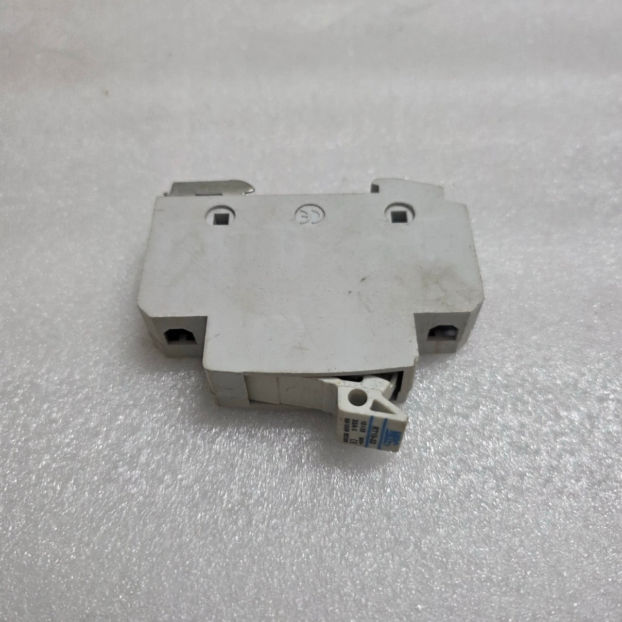 MRC RT18-32 FUSE DISCONNECTOR 32A 10 X 38 MM