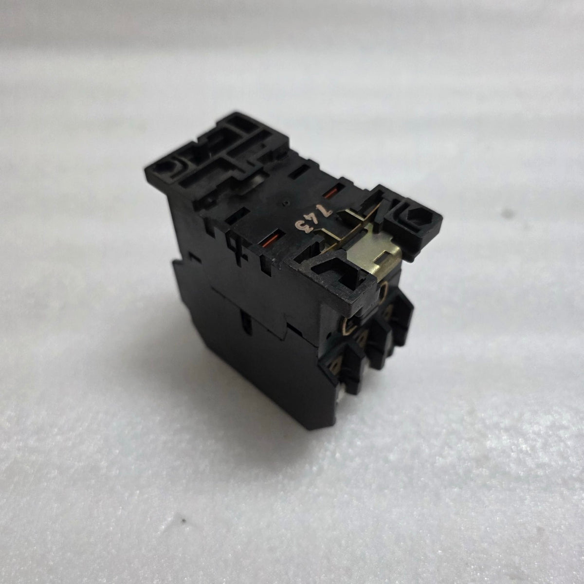 CGE CA2F2 MAGNETIC CONTACTOR 22A COIL VOLTAGE 380-440V