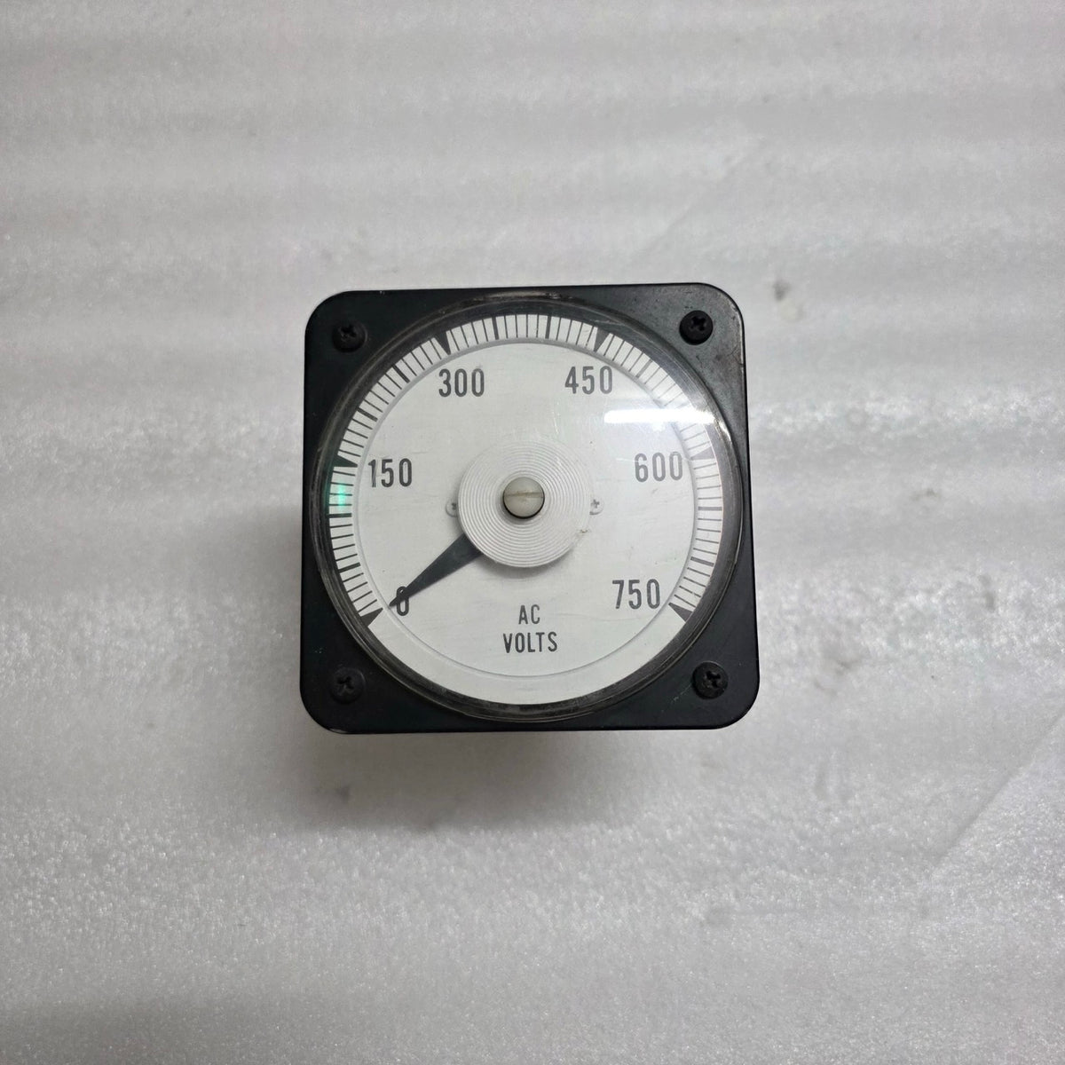 GENERAL ELECTRIC (GE) / YOKOGAWA 103431LSZZ ANALOG AC VOLTMETER (PANEL METER) AB
