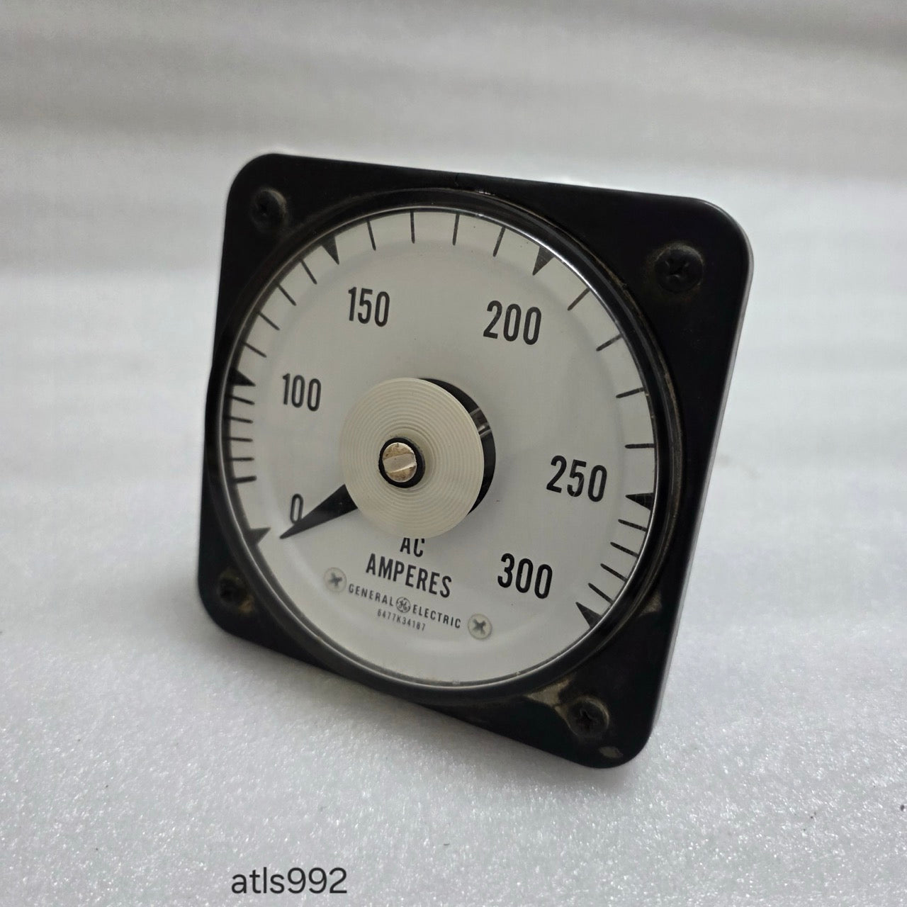 GENERAL ELECTRIC 6477K34187 ANALOG AC AMMETER PANEL METER 0 TO 300 AC AMPERES