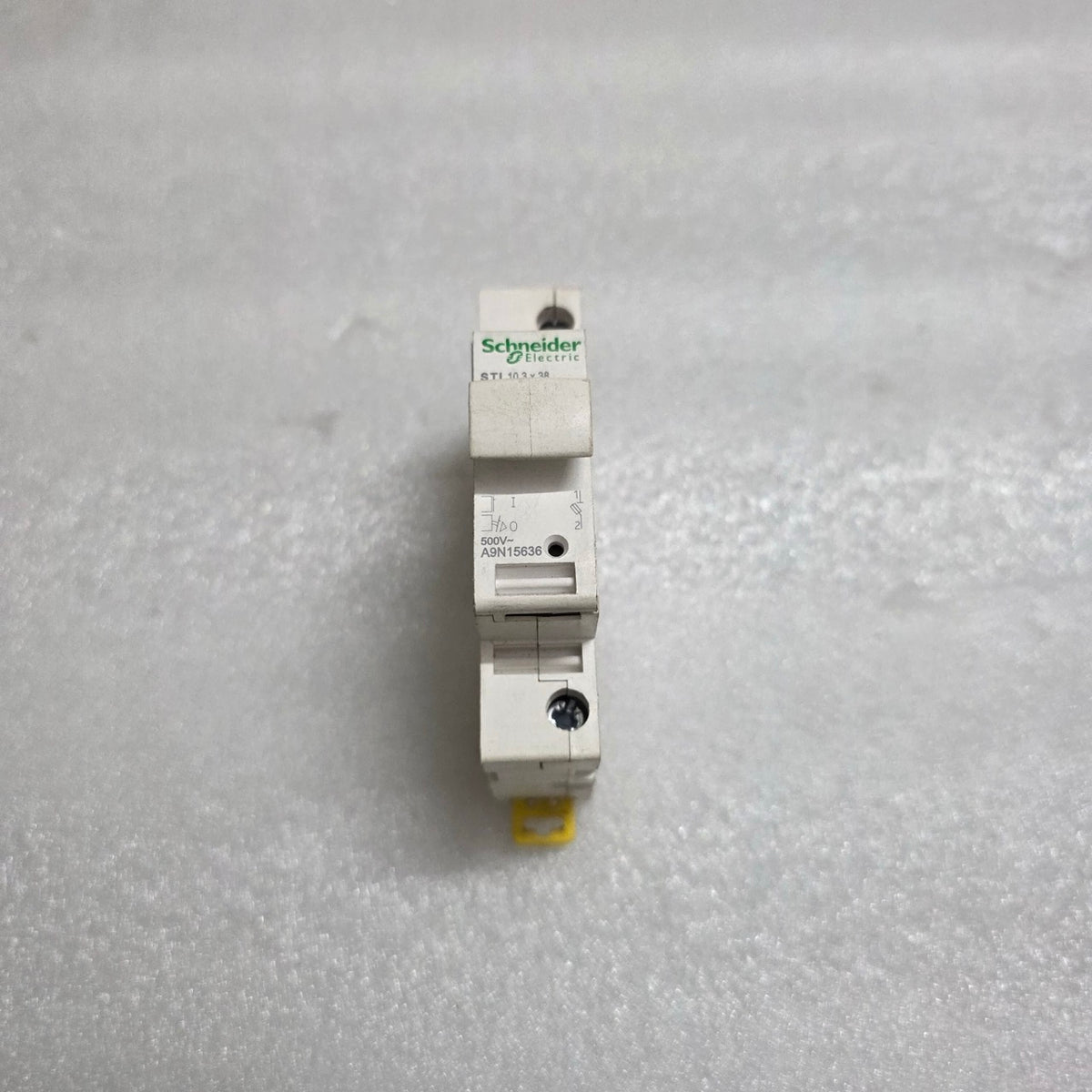 LOT OF 2 X A9N15636 FUSE SWITCH DISCONNECTOR X LOT OF 2