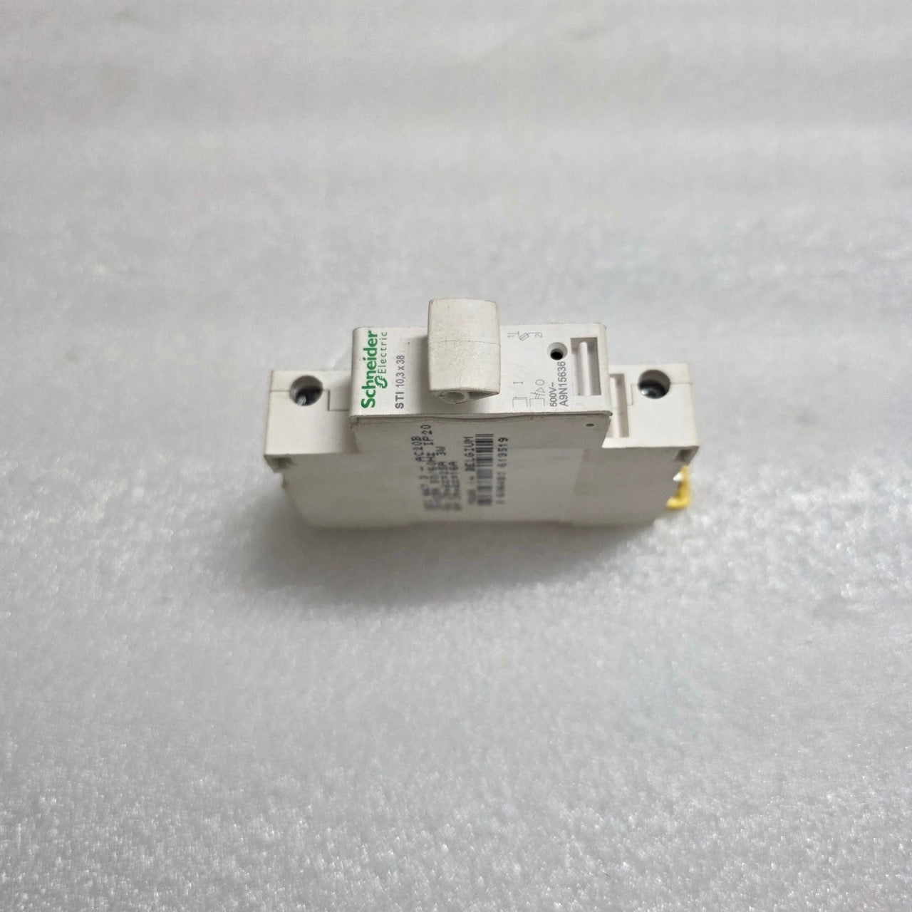 LOT OF 2 X A9N15636 FUSE SWITCH DISCONNECTOR X LOT OF 2