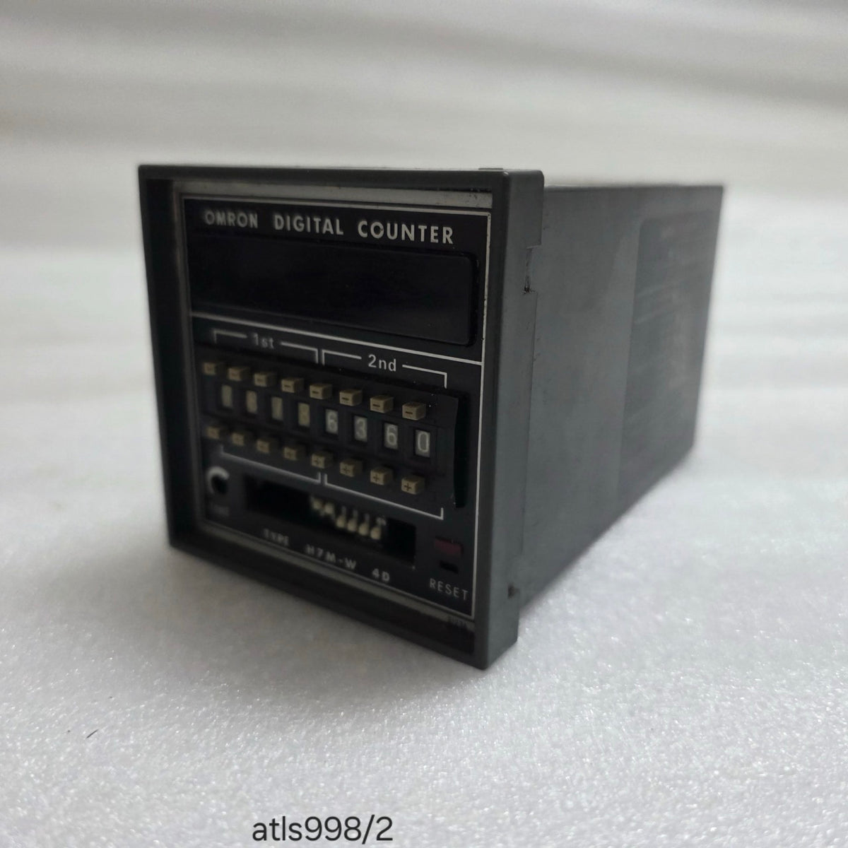 OMRON H7M-W 4D DIGITAL COUNTER / TIMER 100/200 VAC