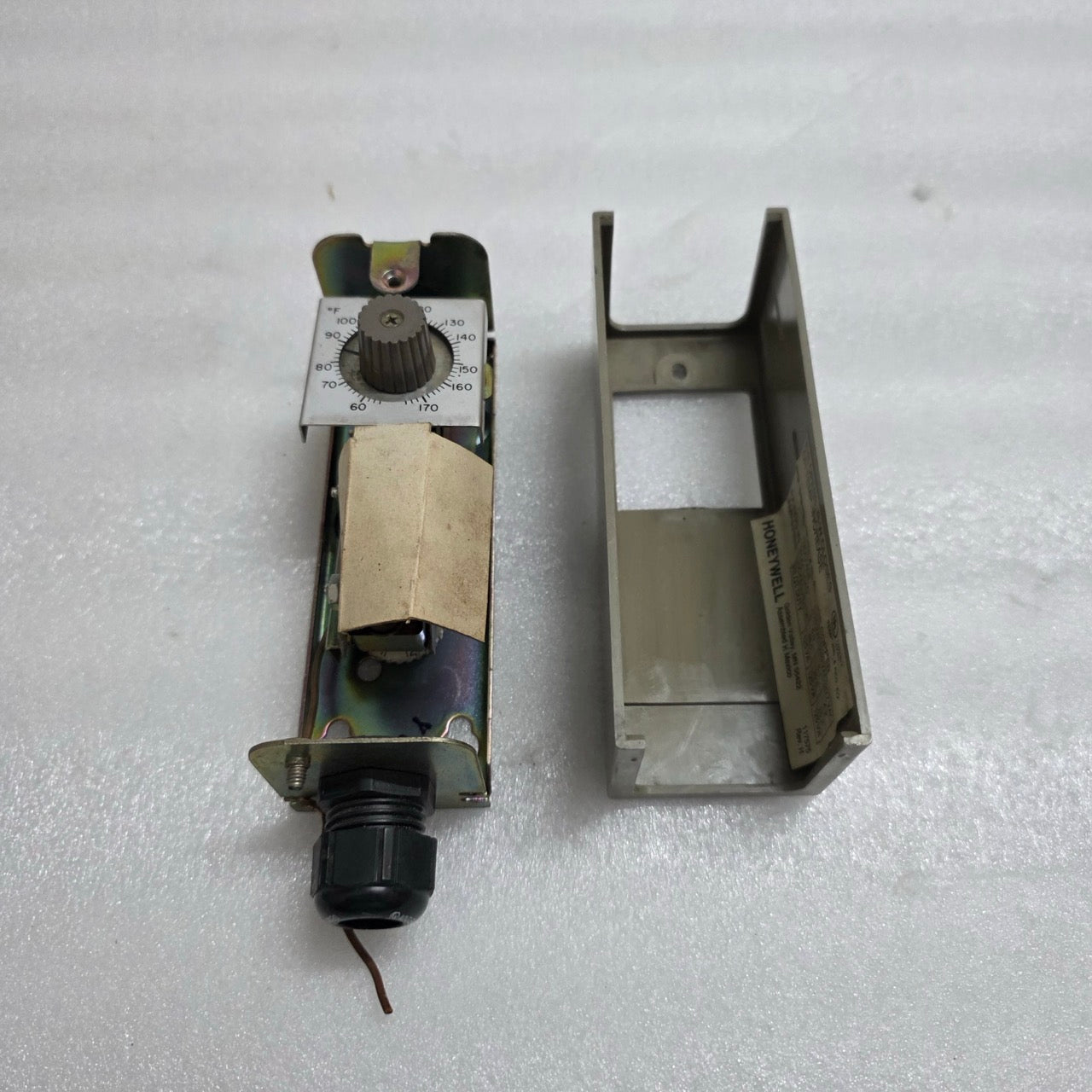 HONEYWELL T675A REMOTE BULB THERMOSTAT