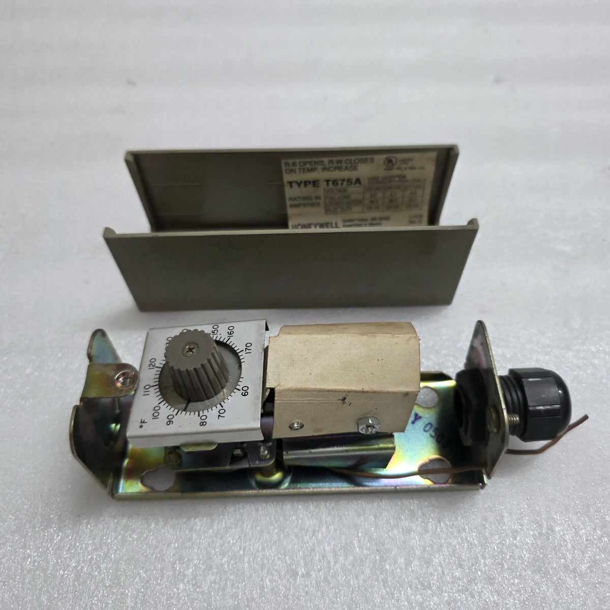 HONEYWELL T675A REMOTE BULB THERMOSTAT