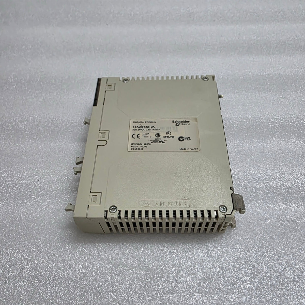 TSXDSY32T2K DISCRETE OUTPUT MODULE