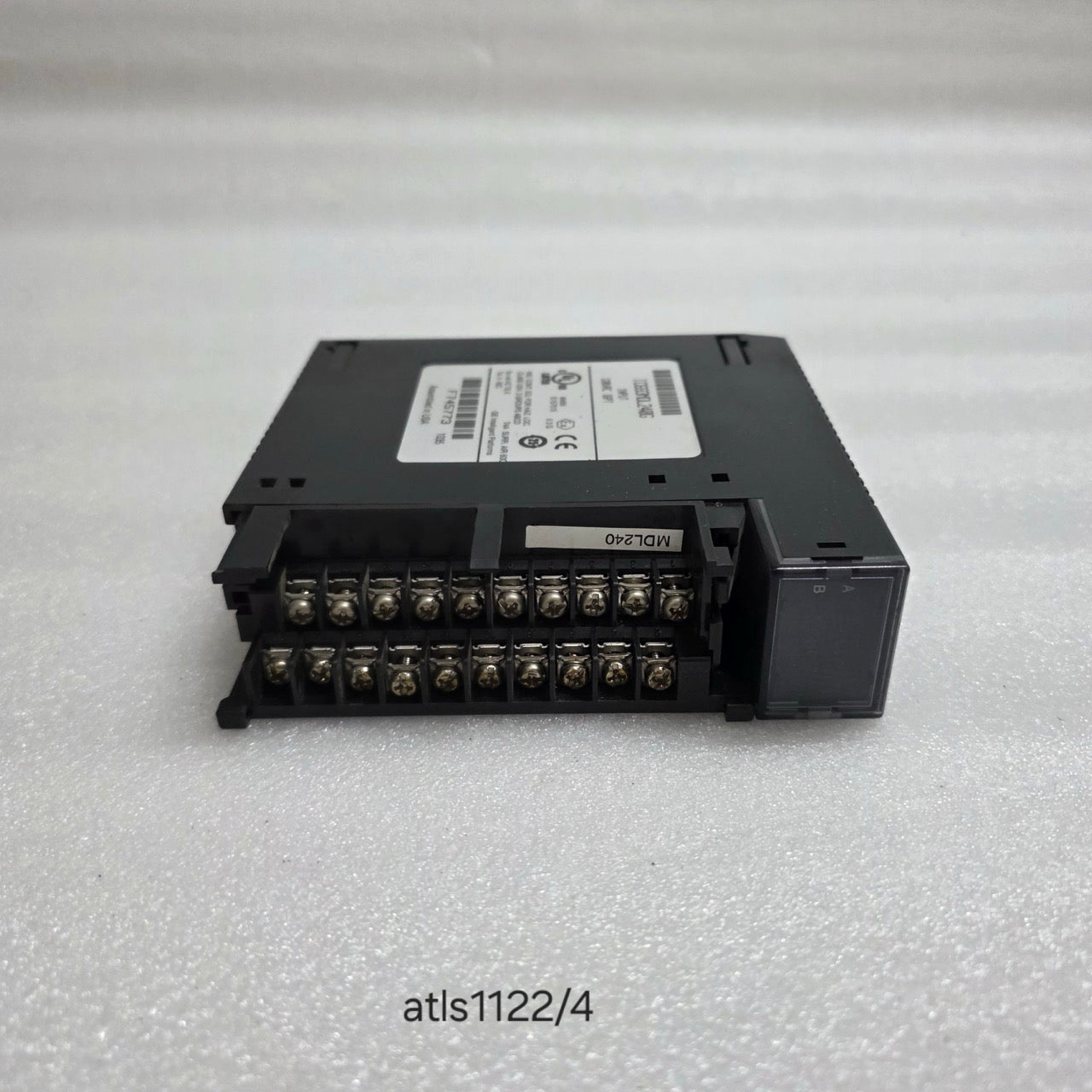 GE FANUC IC693MDL240G 120 V AC DISCRETE INPUT MODULE