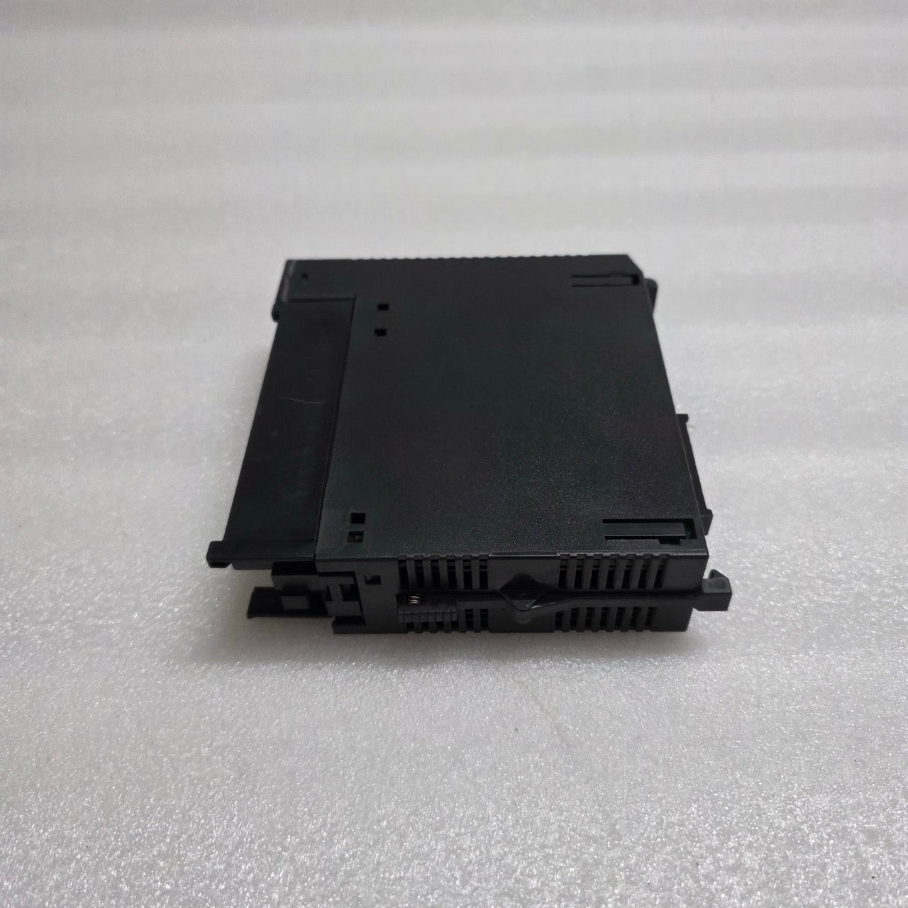 GE FANUC IC693MDL940K RELAY OUTPUT MODULE