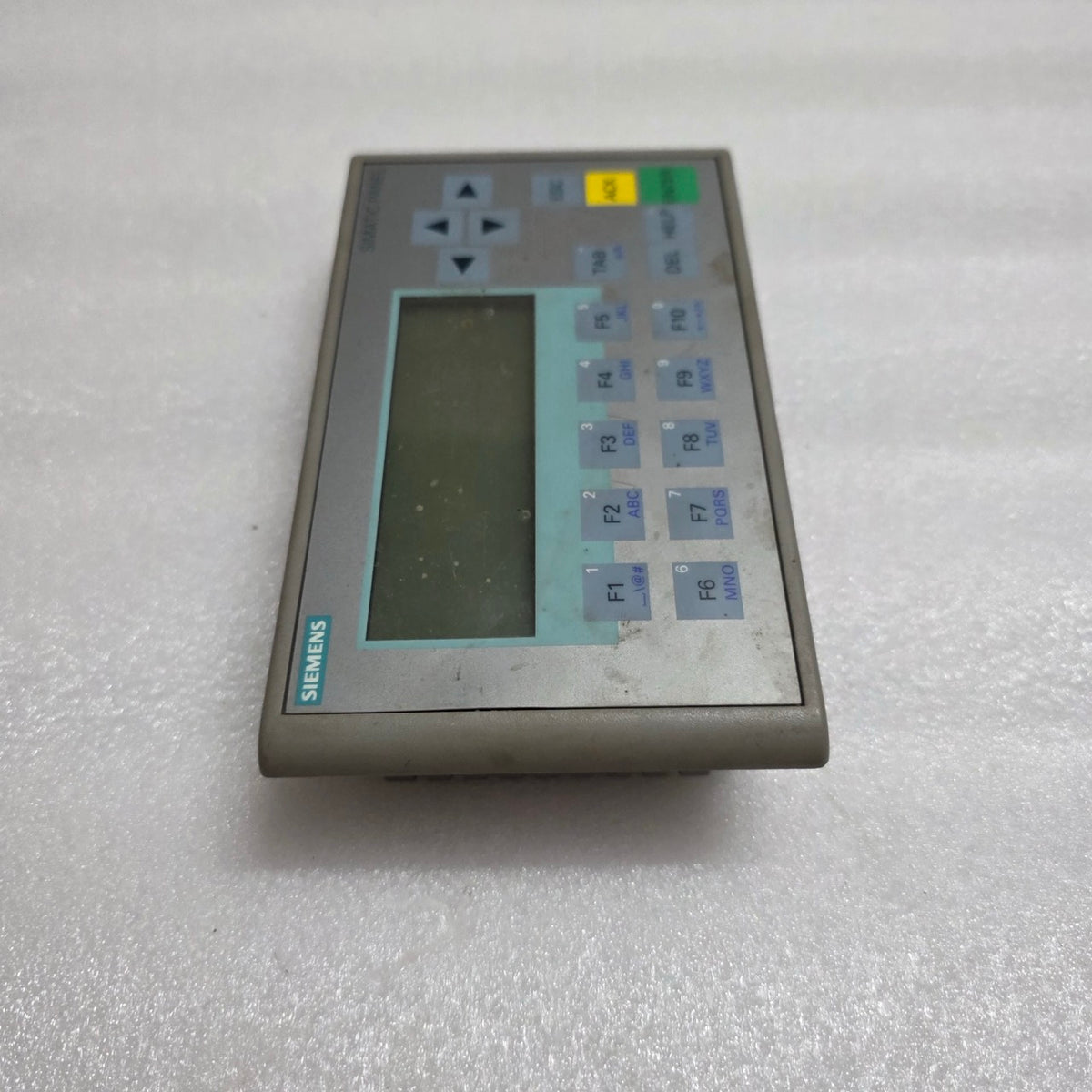 SIEMENS AG KP300 BASIC MONO 6AV6 647-0AH11-3AX0 BASIC PANEL KEY OPERATION HMI 24