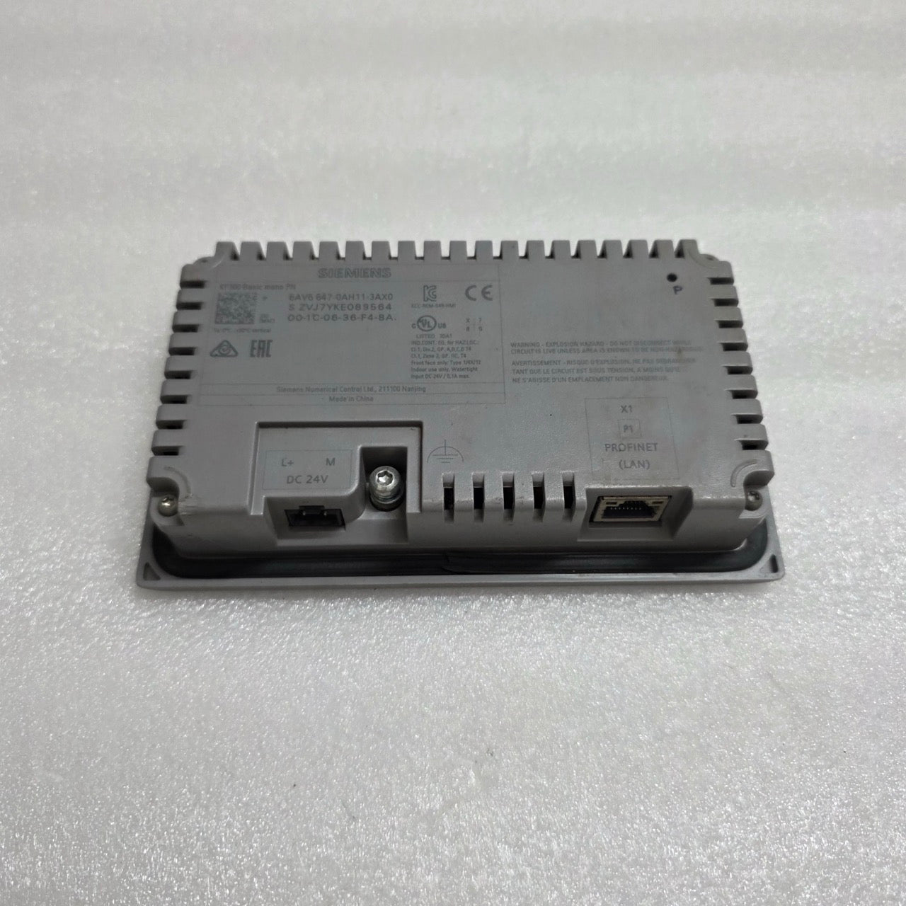 SIEMENS AG KP300 BASIC MONO 6AV6 647-0AH11-3AX0 BASIC PANEL KEY OPERATION HMI 24
