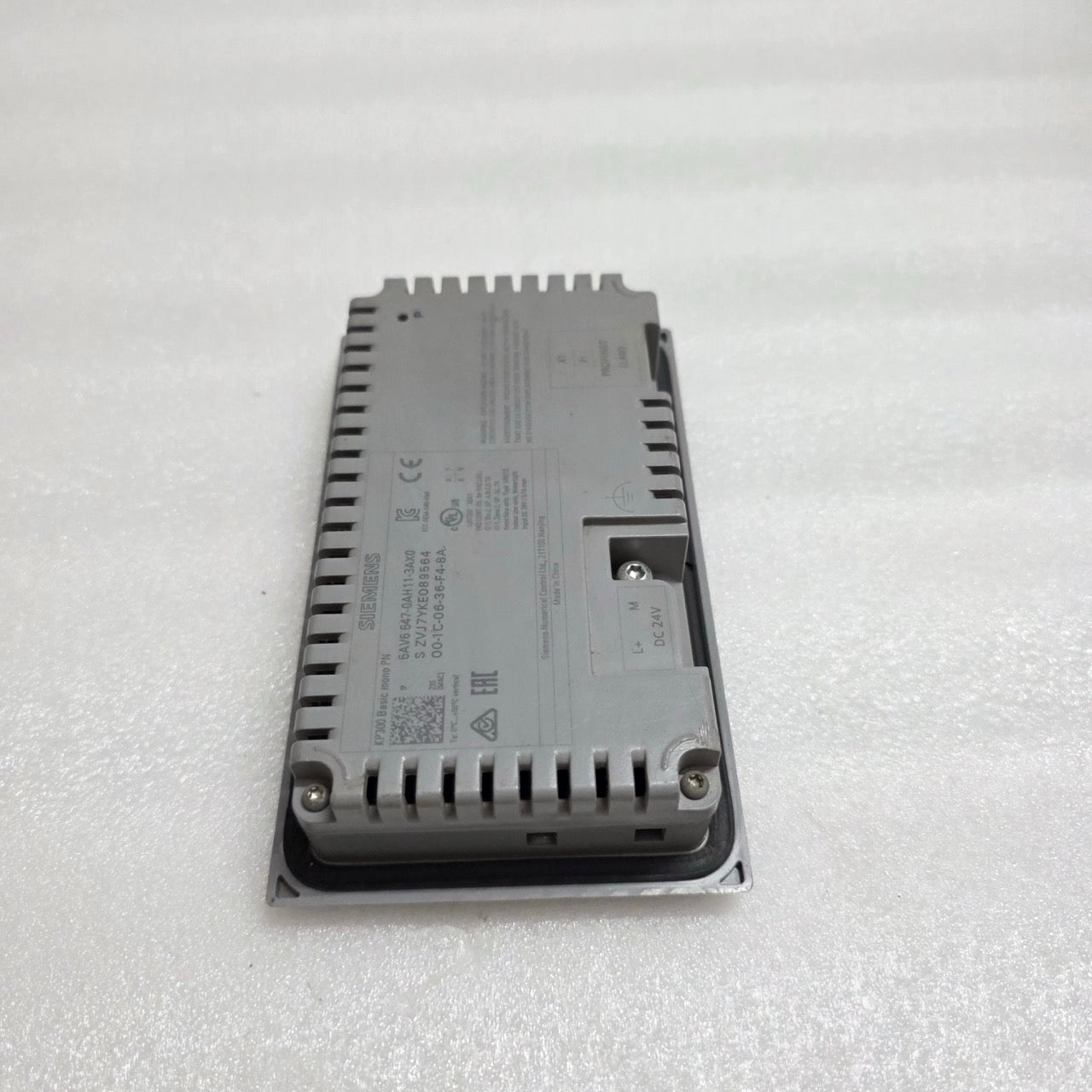 SIEMENS AG KP300 BASIC MONO 6AV6 647-0AH11-3AX0 BASIC PANEL KEY OPERATION HMI 24