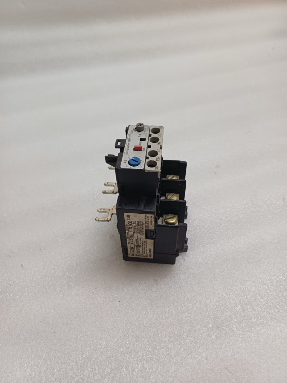 ALLEN-BRADLEY BULLETIN 592 SMP CAT 592-A2GA SOLID-STATE MOTOR OVERLOAD RELAY