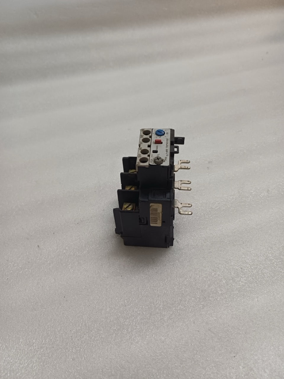 ALLEN-BRADLEY BULLETIN 592 SMP CAT 592-A2GA SOLID-STATE MOTOR OVERLOAD RELAY