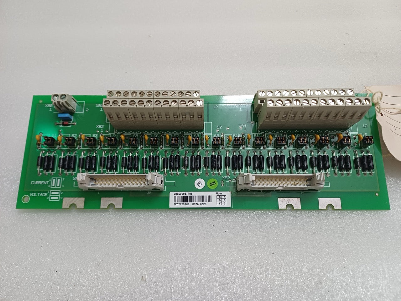 ABB DSTA-002B ANALOG SIGNAL TERMINATION BOARD 3BSE018317R1 YWP-EF 3BSC980002R525