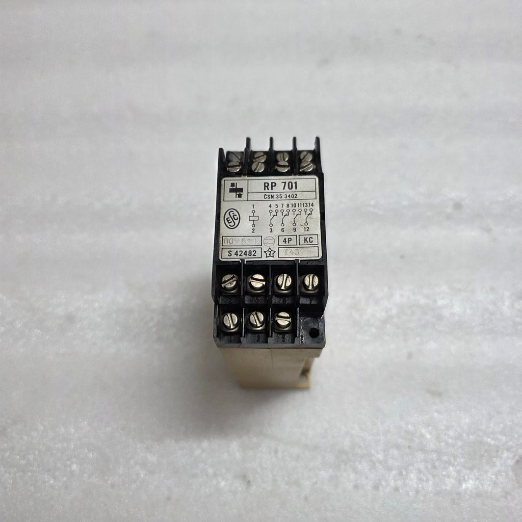 ZPA TRUTNOV RP 701 INDUSTRIAL CONTROL RELAY CSN 35 3402 110V AC