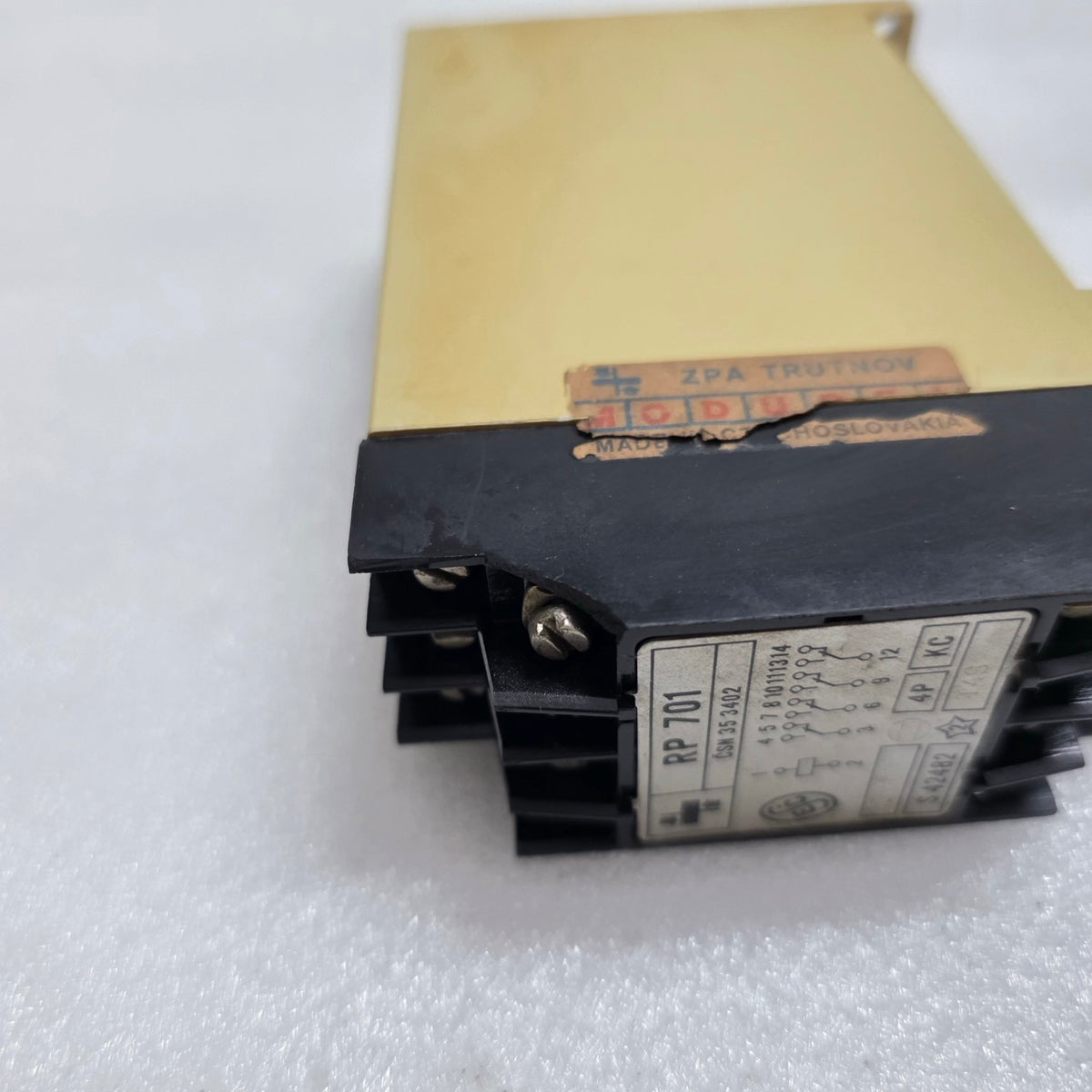 ZPA TRUTNOV RP 701 INDUSTRIAL CONTROL RELAY CSN 35 3402 110V AC