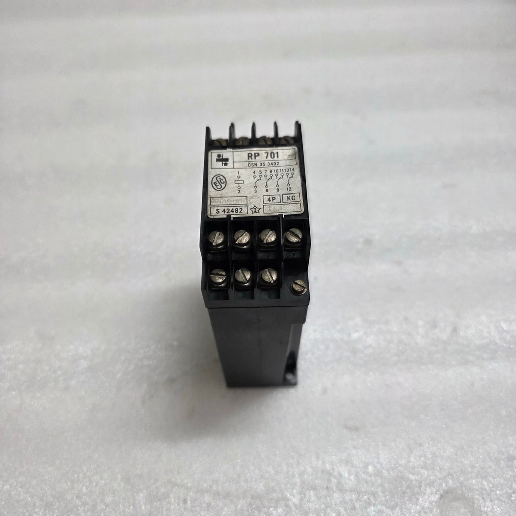 ZPA TRUTNOV RP 701 INDUSTRIAL CONTROL RELAY CSN 35 3402 220V AC